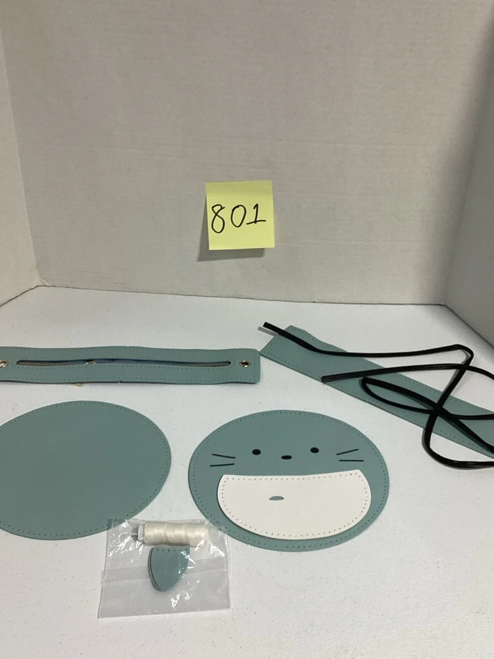 Kids Teal Round Cat Face Crossbody Craft Kit - Unbranded